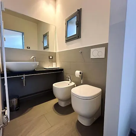 Indipendenza 24 לינה וארוחת בוקר