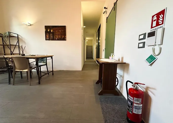 Indipendenza 24 בולוניה